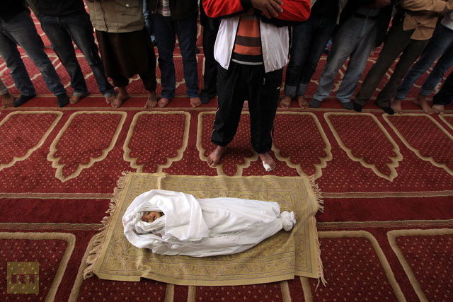 palestinian-pray-18-month-old-eyad.jpg